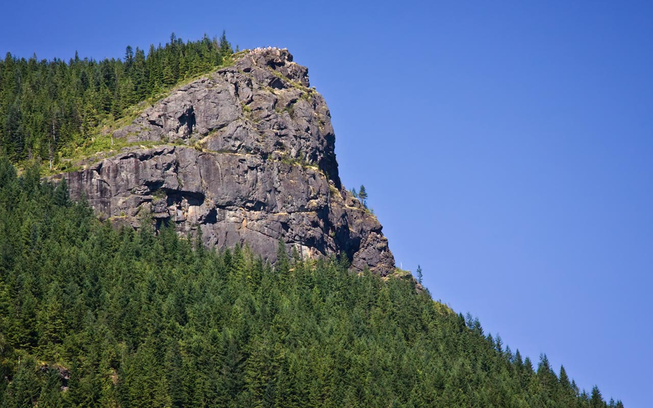 Rattlesnake Ledge on Rattlesnake Mountain near Snoqualmie Pass.