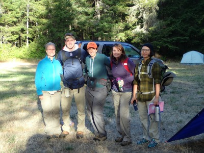 PLU students Georgia Abrams (2nd from right) and Grant Schroeder (4th from right), PLU Visiting Assistant Professor of Anthropology Amanda Taylor (3rd from right). Teaching Assistant and PLU student Emma Holm (5th from right) Paulina Przystupa (University of New Mexico, 1st from right)