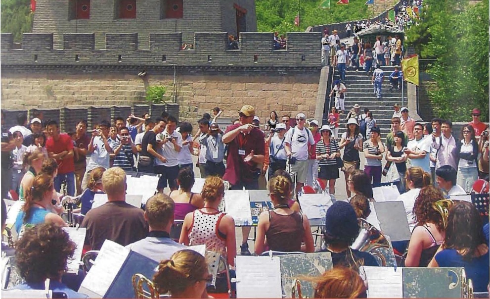A group of 71 – including 64 students – travel to China for a two week whirlwind tour. They perform at the Beijing Central Conservatory of Music, the Xian Conservatory of Music, the Sichuan Conservatory of Music and the Shanghai Conservatory of Music.