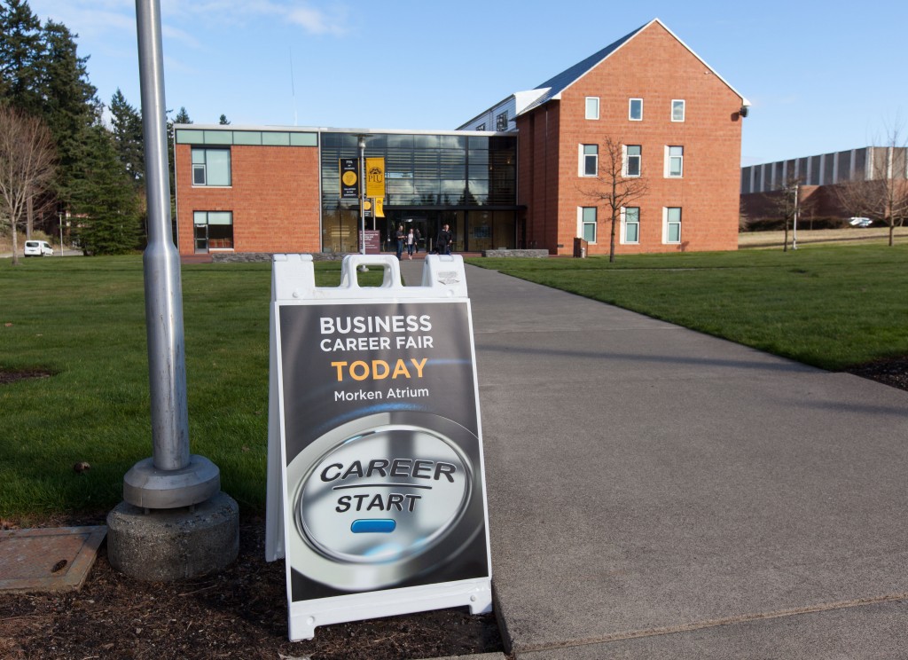 biz-career-fair-3-14-18-1230