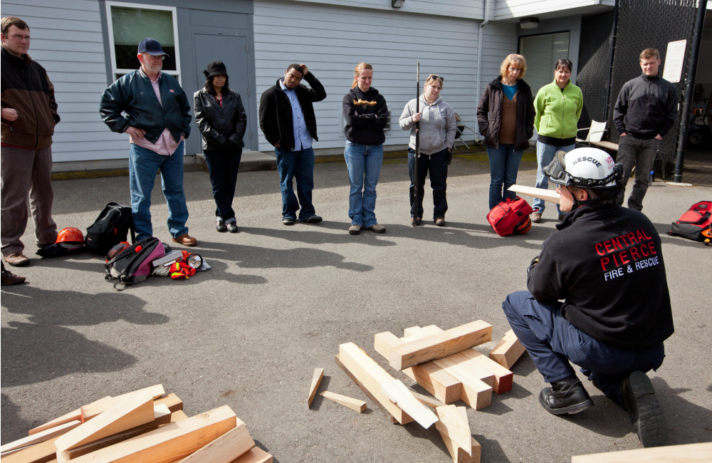 Search ad rescue training for emergency group at PLU on Friday, April 8, 2011.