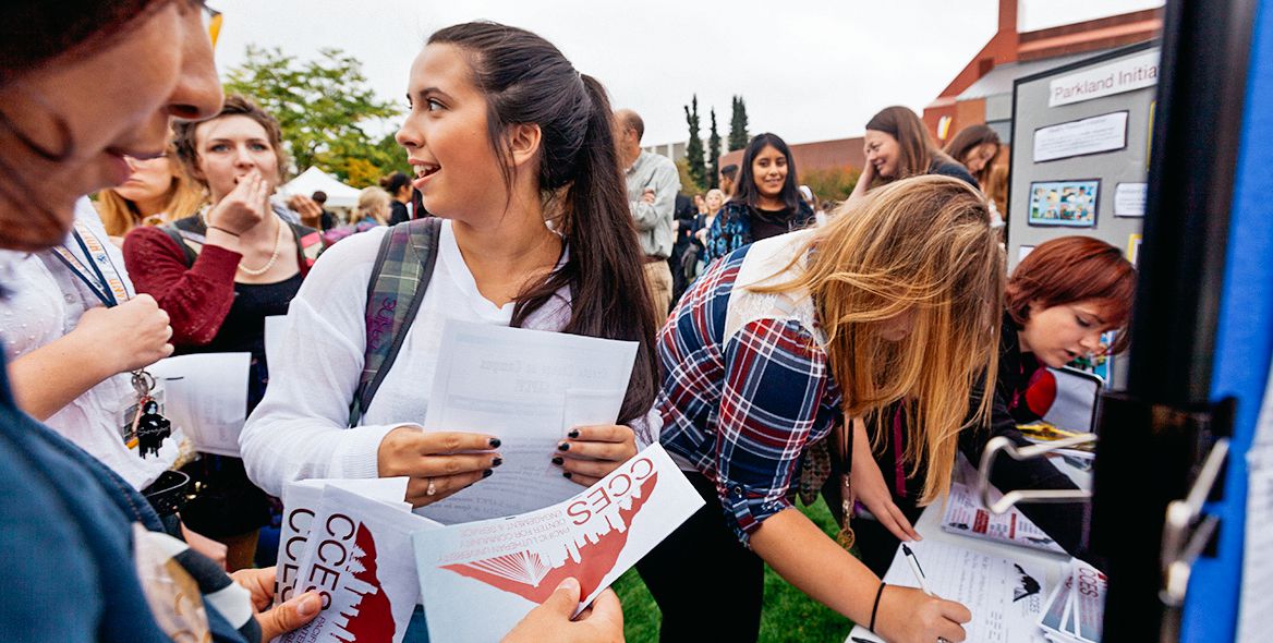 Students at Fall Involvement Fair