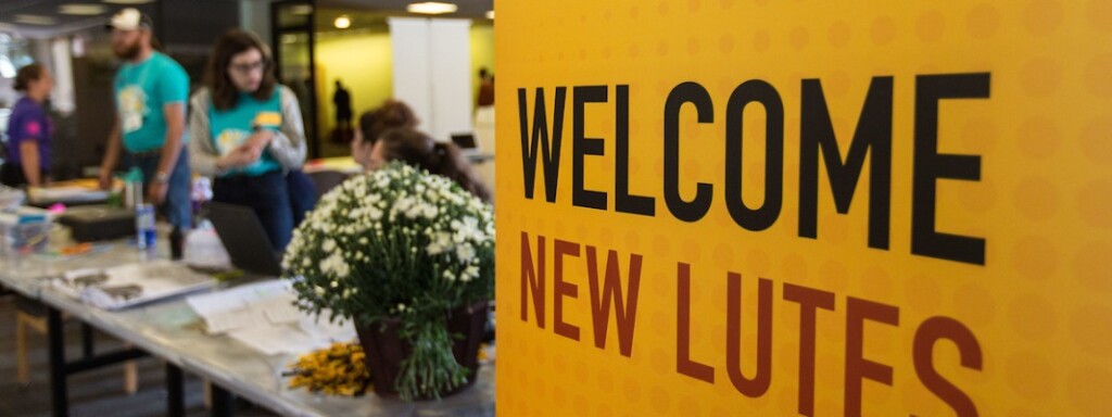 Move-in and new student orientation at PLU, Friday, Sept. 2, 2016. (Photo: John Froschauer/PLU)