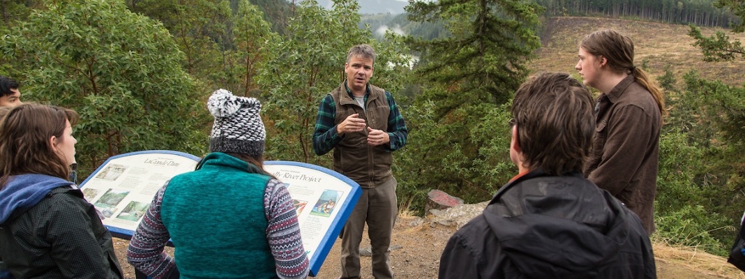 PLU, Saturday, Sept. 30, 2017. (Photo: John Froschauer/PLU) Combined field trip to Mt. Rainier area looking at both the geology and historical sites from previous digs including geoscience and anthropology departments led by Profs. Peter Davis and Bradford Andrews, Saturday, Sept. 30, 2017. (Photo: John Froschauer/PLU)
