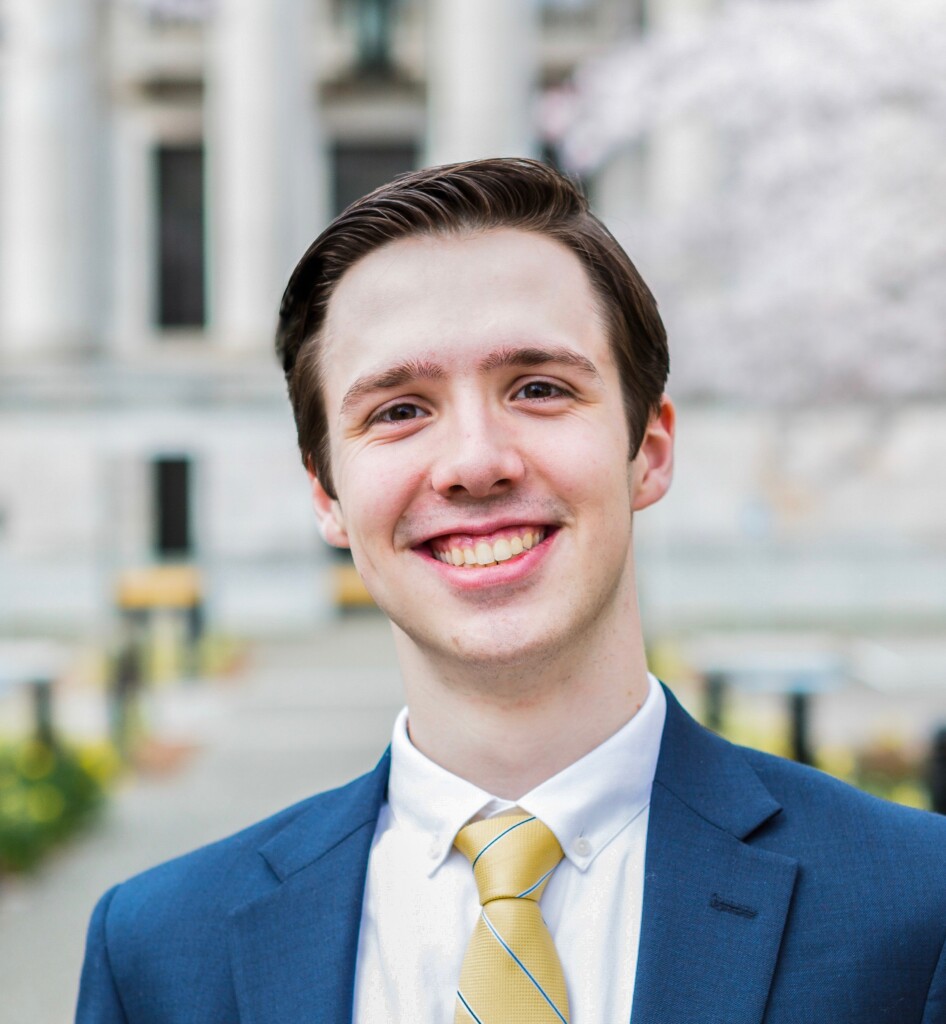 GreysonHoye_Headshot