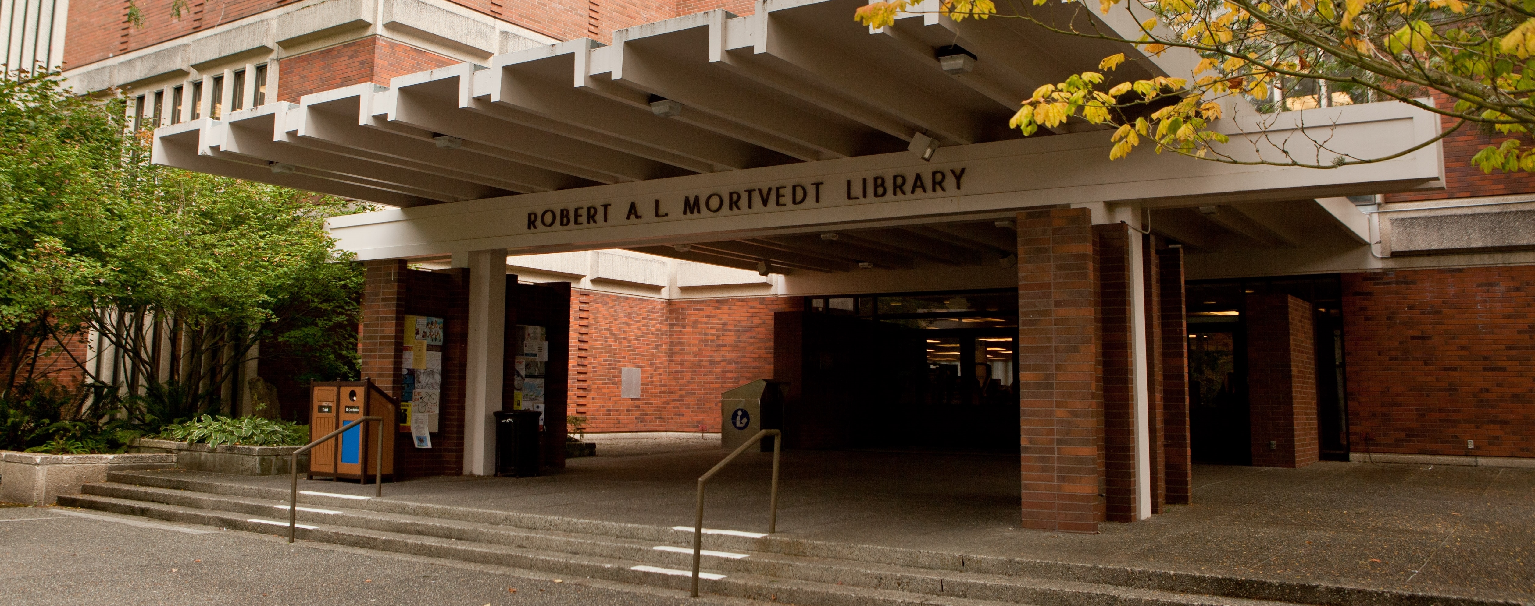 Entrance to Mortvedt Library