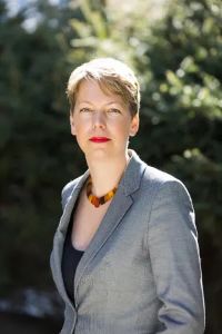 Dr. Anna Hájková
