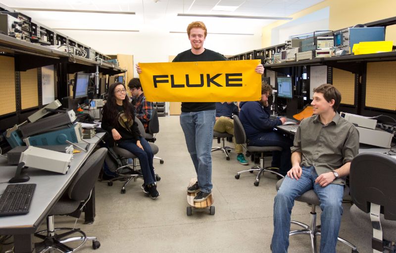 Students in the electronics/computer lab of Morken Center. (Photo by /John Froschauer/PLU)