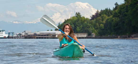iss-email-banner-hero-07 iss-email-banner student kayaking in puget sound