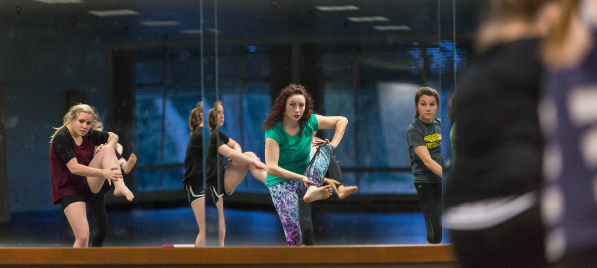 Dayna DeFilippiis leading students as a guest choreographer at PLU on Friday, March 4, 2016. (Photo: John Froschauer/PLU)