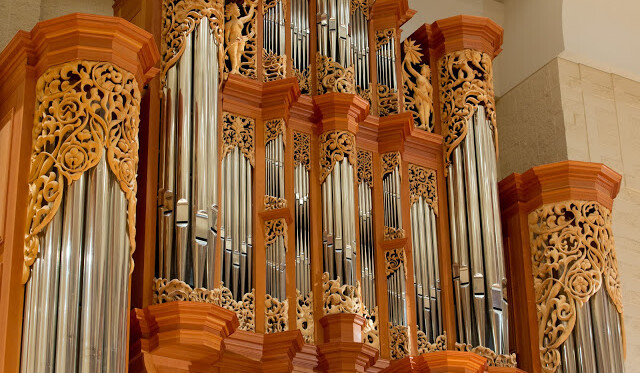 organ pipes