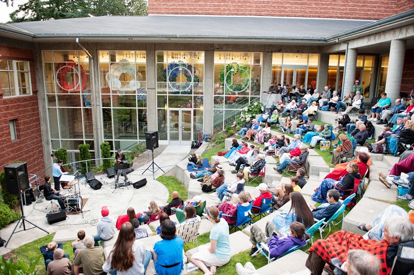 A crowd enjoys the music at a 2013 Jazz Under the Stars concert at PLU. (Photo: PLU student John Struzenberg '15)