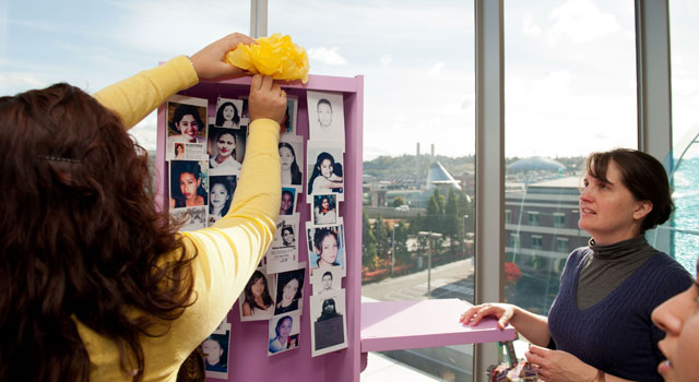 For the Tacoma Art Museum’s Day of the Dead exhibit, PLU students built an altar to remember and celebrate the lives of women who have died in Juarez, Mexico. (Photos by John Struzenberg ’15)