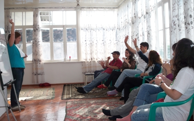 Raechelle Baghirov ’05 teaching in Azerbaijan with the Peace Corps. (Photo provided by Raechelle Baghirov)