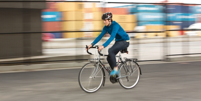 On June 18, Benjamin Rasmus ’06 began a cross-country bike ride to bring awareness to the issue of hunger and food waste in the U.S. (Photo: John Froschauer/PLU)