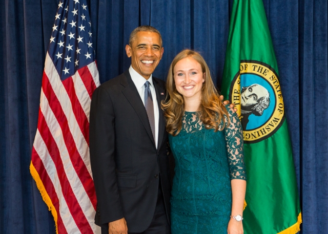 Economics major Nellie Moran ’15 and President Barack Obama at a fundraiser in Seattle this summer. (Photo by White House Photographer Michael Rosenburg.)