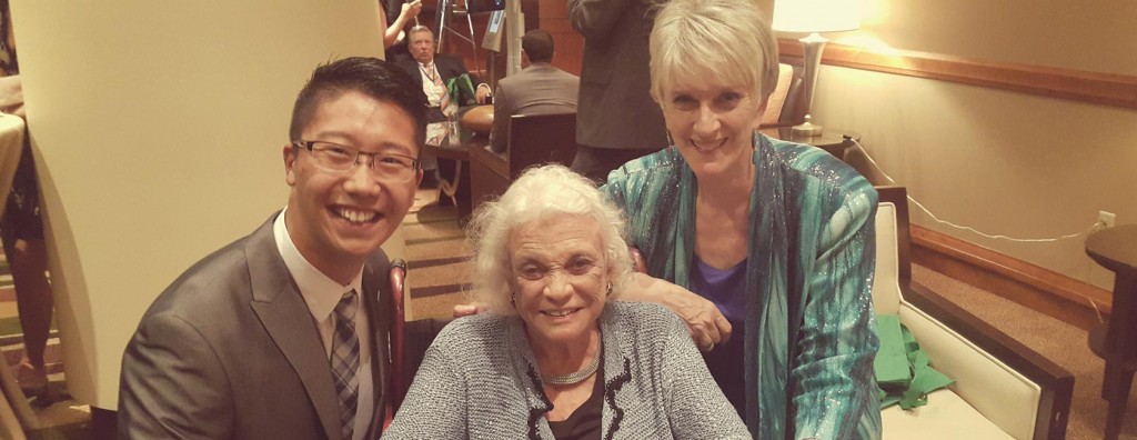 Thomas Kim '15 with former U.S. Supreme Court Justice Sandra Day O'Connor and former Arizona State Supreme Court Chief Justice Ruth McGregor. (Photo courtesy of Thomas Kim.)
