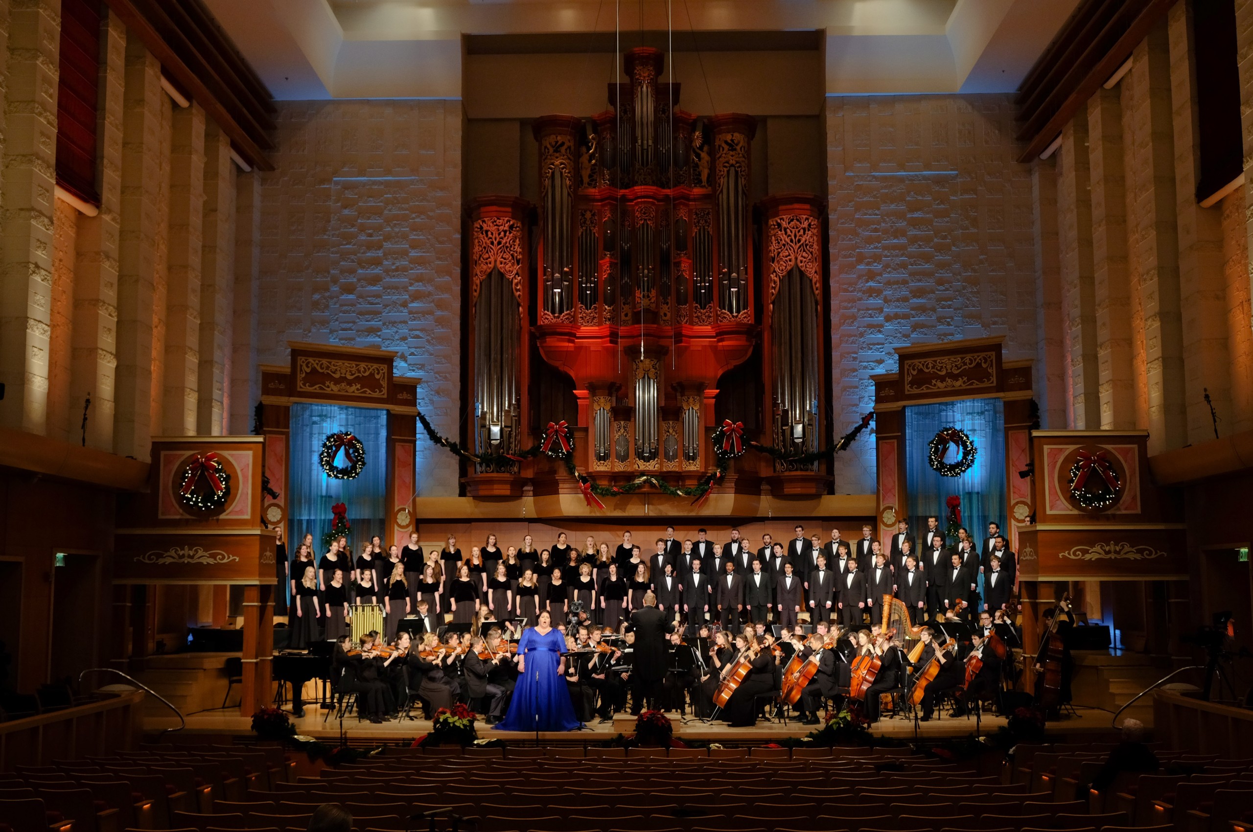 Award-winning Opera soprano Angela Meade ’01 (center in blue) at PLU’s 125th Anniversary Gala Concert on Friday, Dec. 11 in Lagerquist Concert Hall. (Photo by PLU/John Froschauer)