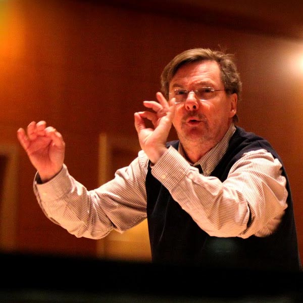 Swedish conductor Stefan Parkman (Photo: Robert R. Carrasco ’18/PLU)