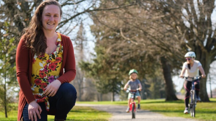 Alayna Linde ‘10 works as a public outreach consultant with the women-owned company EnviroIssues, and is consulting with Pierce County Parks on a public trails project that will connect campus with community parks and schools.