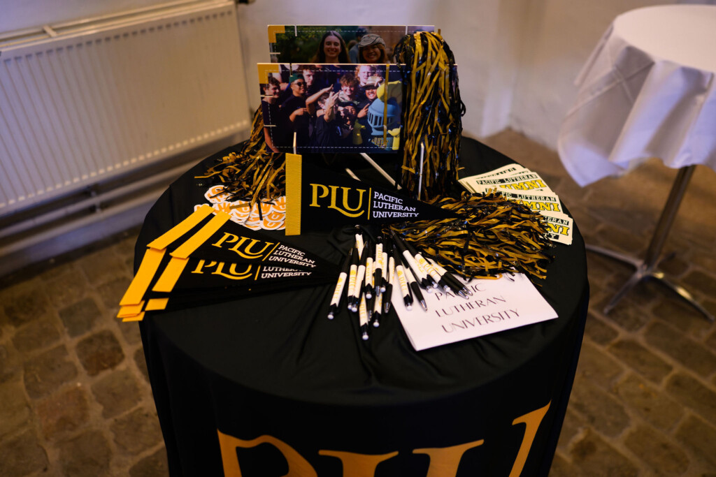 PLU Center Piece