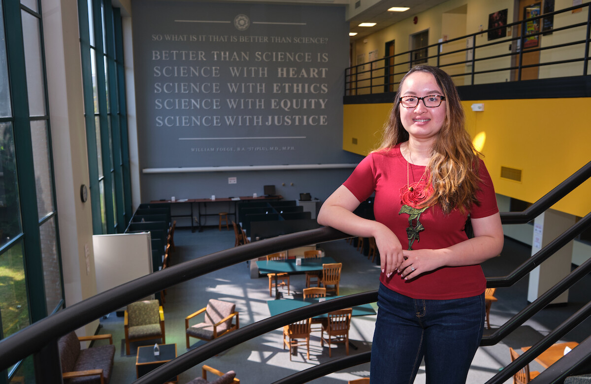 Thu Le ’21, Biochemistry major photographed in Rieke Science Center