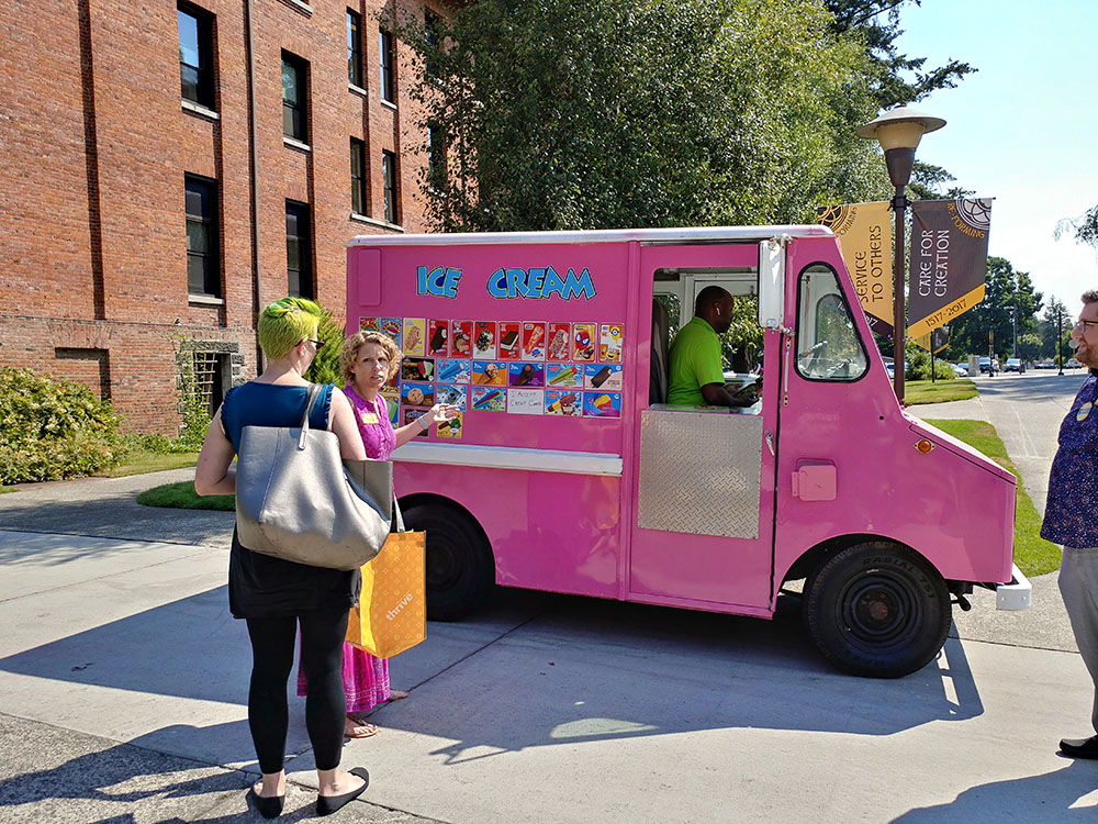 Sam and Kelly at the ice cream truck