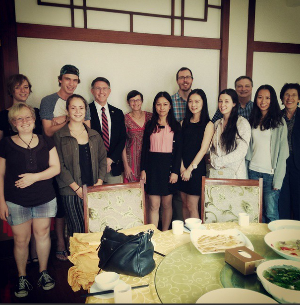PLU Presidential Delegation share lunch with students in Chengdu. | Via @profhammerstrom on Instagram