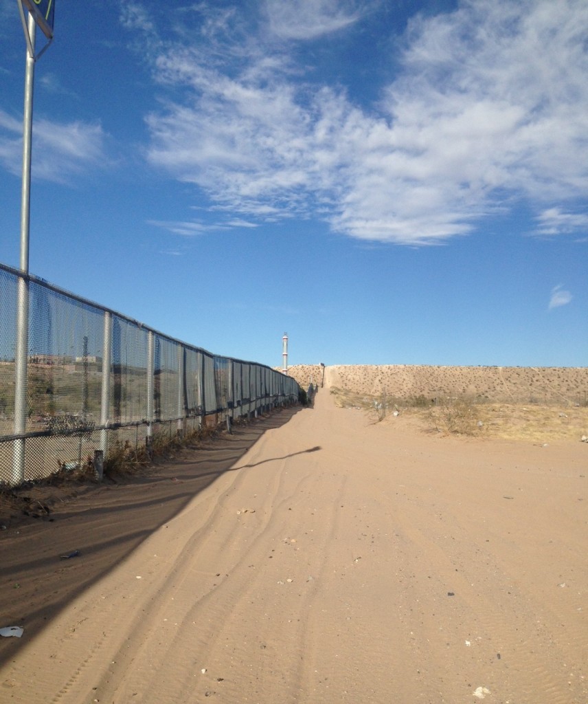 Photo by Carmiña Palerm - US/Mexico border