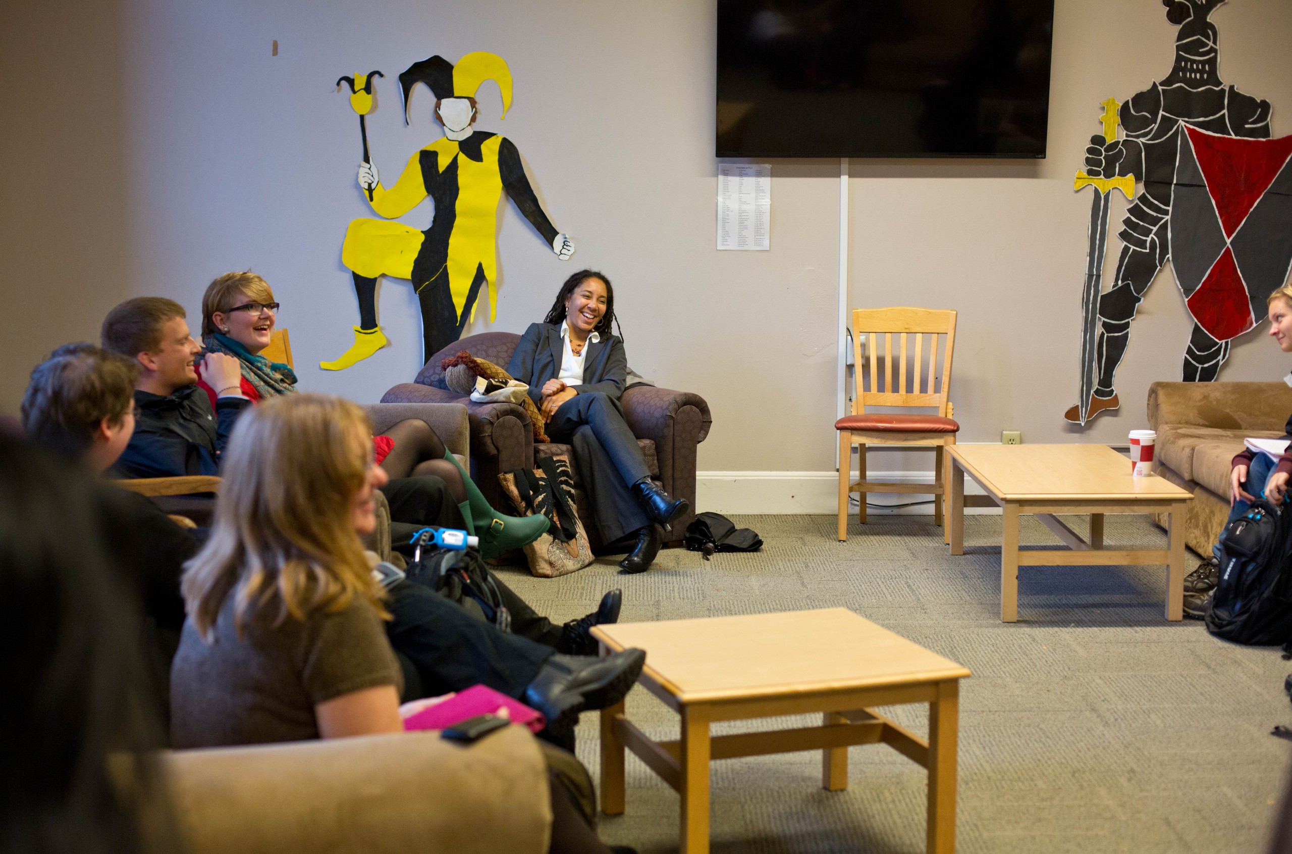 Prof. Monica Coleman, Claremont School of theology, meets with students in Harstad Hall before delivering the Knutson Lecture at PLU on Wednesday, Oct. 22, 2014. (PLU Photo/John Froschauer)