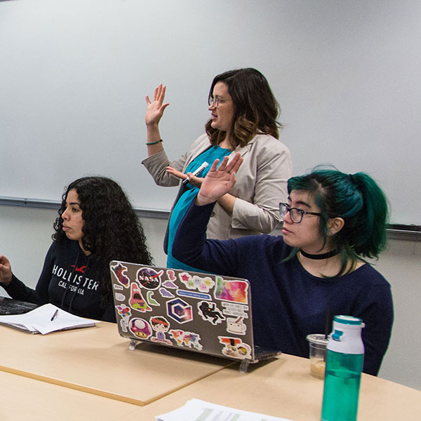 Emily Davidson's writing class conducted in Spanish at PLU