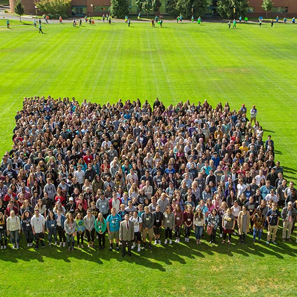 First year students stand for a group photo at PLU