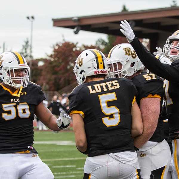 Homecoming Weekend 2017 - Football game