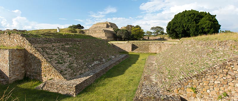 Study away in Oaxaca Mexico on Thursday, Oct. 29, 2015. (Photo: John Froschauer/PLU)