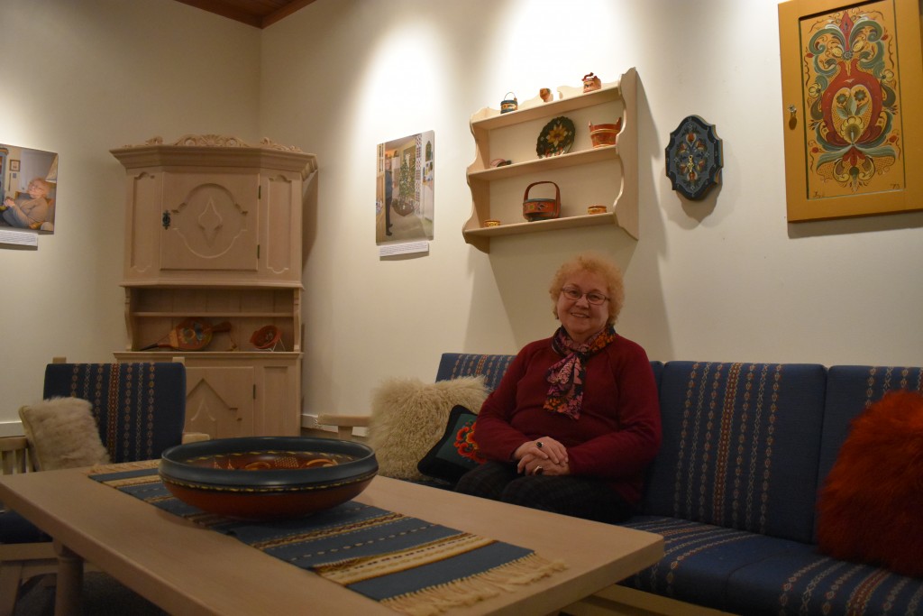 Julie Ann Hebert in the Stuen Room Ms. Hebert in the Stuen Room