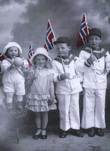 jewish-life-exhibit Moss family at Norwegian Constitution Day, 17 May 1925