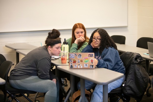 Assistant Professor Ran Winnett leads the SOCW 360 course, Thursday, April 6, 2023, in Hauge at PLU. (PLU Photo / Sy Bean)