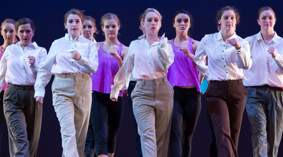 Social Program of the Year 2015 the Dance 2015 students