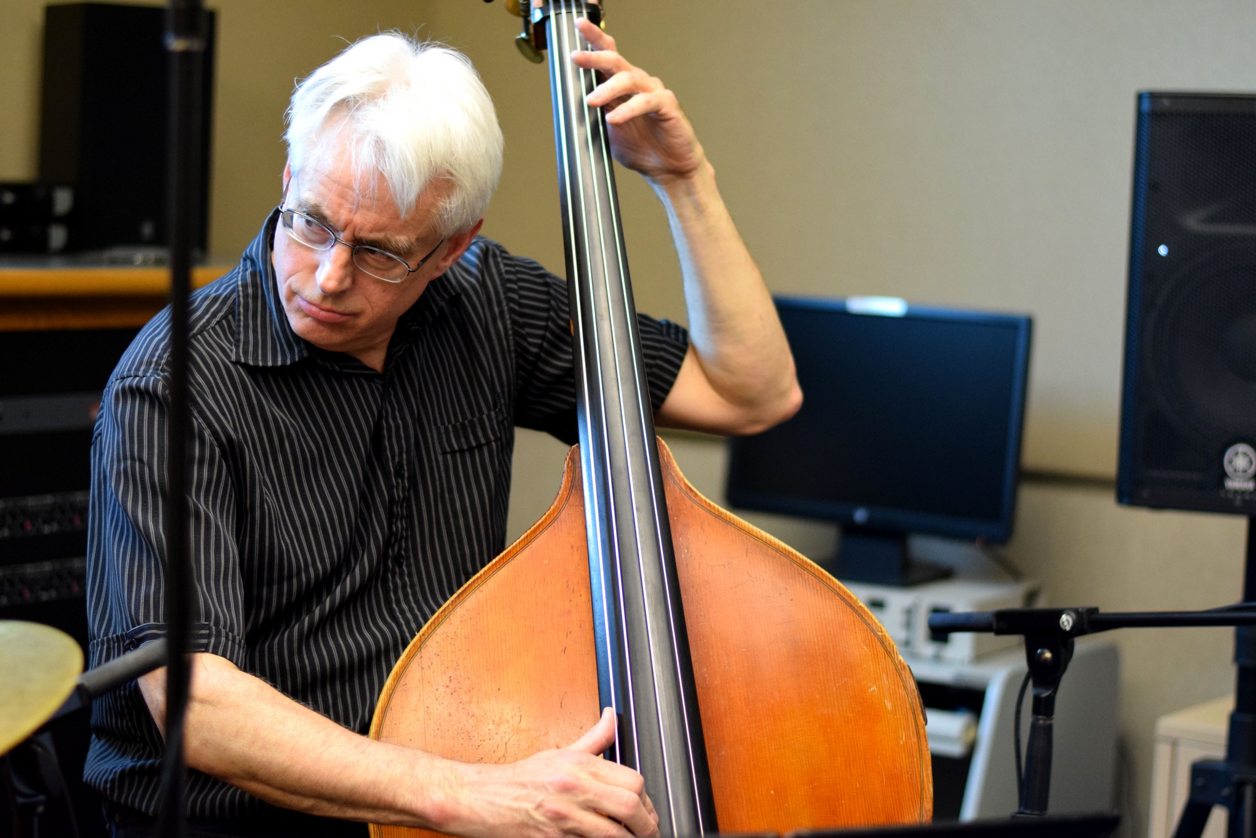 Sound Jazz Trio KPLU - Clipper Anderson playing the bass