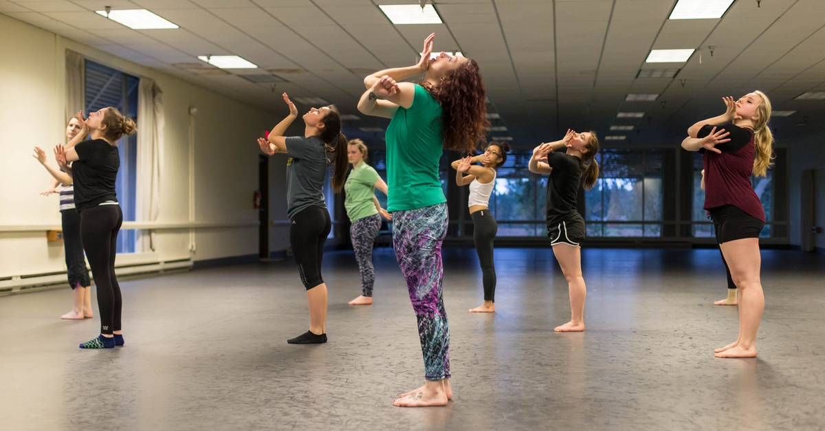 Dayna DeFilippiis leading students as a guest choreographer at PLU on Friday, March 4, 2016. (Photo: John Froschauer/PLU)