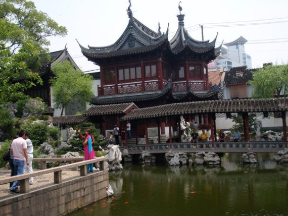 Building Buildings along a pond in China