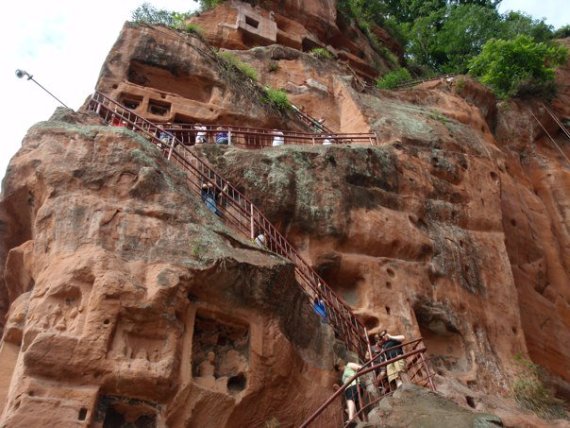 Wind Ensemble climbing the cliffs in China